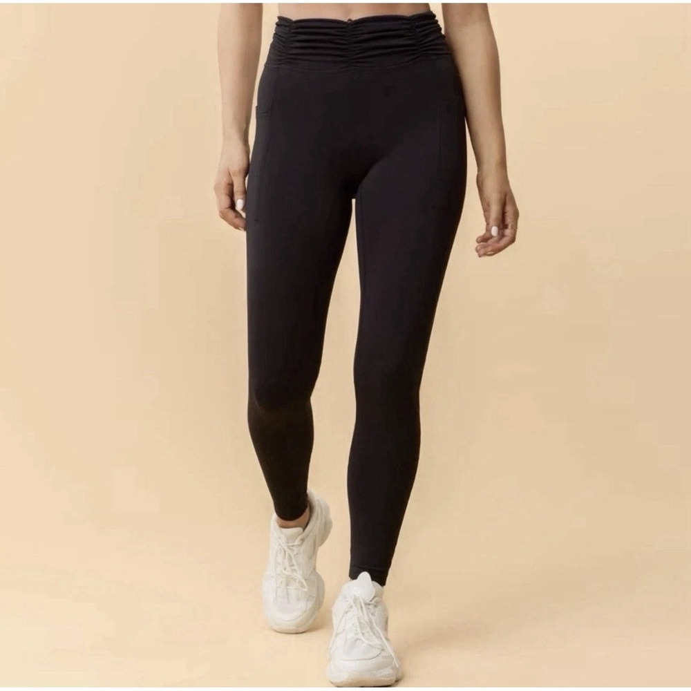 Blogilates Leggings Large Ruched Waistband NWT Pockets Black